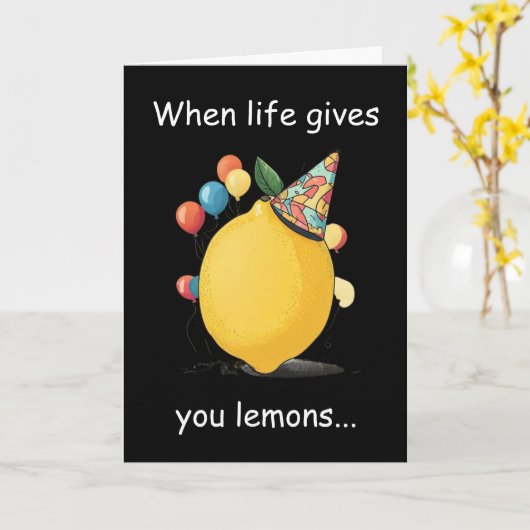 Funny Belated Birthday Message: Lemon Theme カード (黄色い花)