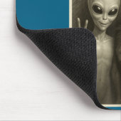 Funny Bigfoot, Alien, &amp; Yeti Sasquatch Rock On マウスパッド (コーナー)