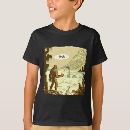 Funny Bigfoot And Nessie Bruh Moment Beer  Tシャツ (正面)