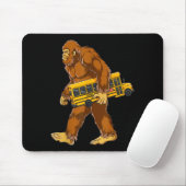 Funny Bigfoot Bus Driver Sasquatch School Bus Love マウスパッド (マウス)