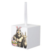 Funny Bigfoot Easter Egg Rock Sasquatch Easter Day キューブオーナメント (裏面アングル)