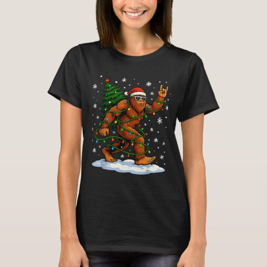 Funny Bigfoot Rock On Christmas Lights Snow Holida Tシャツ (正面)