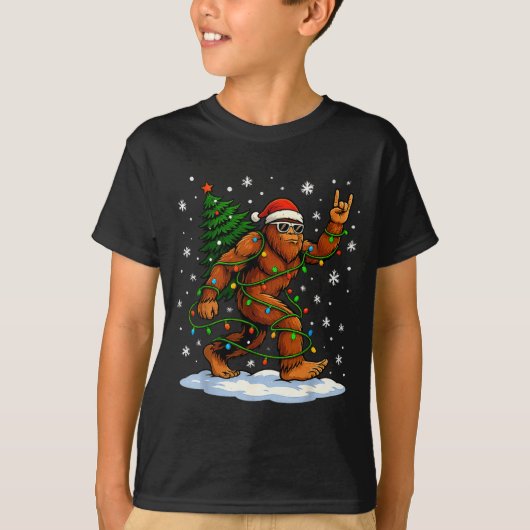 Funny Bigfoot Rock On Christmas Lights Snow Holida Tシャツ (正面)