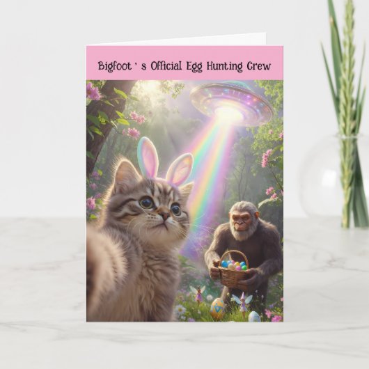 Funny Bigfoot UFO Easter Cute Kitten Selfie  シーズンカード (正面)