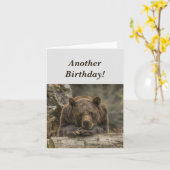 Funny Birthday it's Grizzly Bear Humor カード (黄色い花)