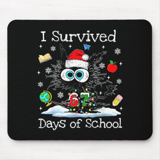 Funny Black Cat Christmas I Survived 67 Days Of Sc マウスパッド (正面)
