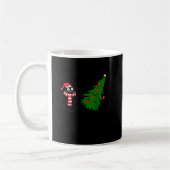 Funny Black Cat Gift Pushing Christmas Tree Over C コーヒーマグカップ (左)