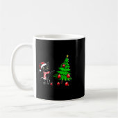 Funny Black Cat Pushing Christmas Tree Over Cat Wh コーヒーマグカップ (左)