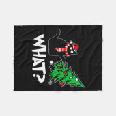 Funny Black Cat Xmas Pushing Christmas Tree Over C フリースブランケット (正面(横))