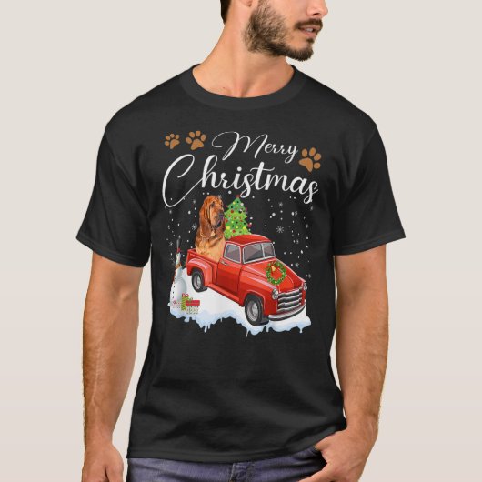 Funny Bloodhound Dog Snow Red Truck Christmas Xmas Tシャツ (正面)