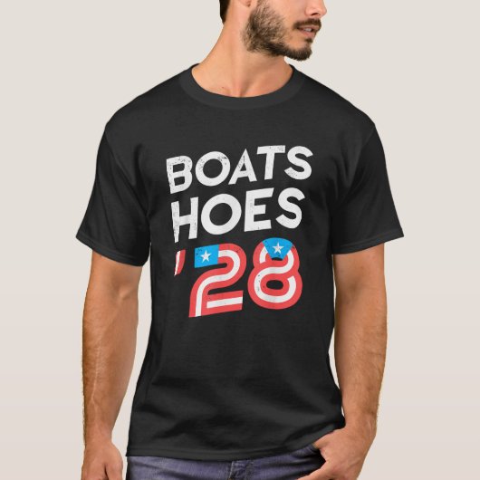 Funny Boats Hoes 28 4th Of July  Tシャツ (正面)