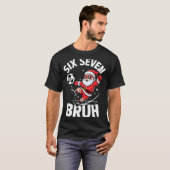 Funny Bruh Soccer Santa 67 Meme Christmas Xmas Paj Tシャツ (正面フル)