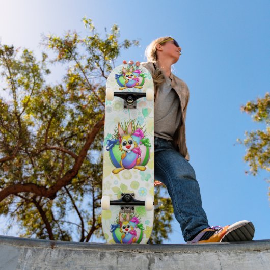 Funny Bunny biting an Easter Egg スケートボード (室外1)