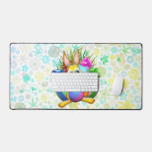 Funny Bunny biting an Easter Egg デスクマット (キーボード&マウス)