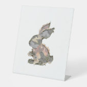 Funny Bunny Crochet Patchwork Camo Rabbit Happy Ea 台座サイン (正面)