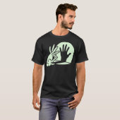 Funny Bunny Hand Shadow Puppet Rabbit Humor Tシャツ (正面フル)