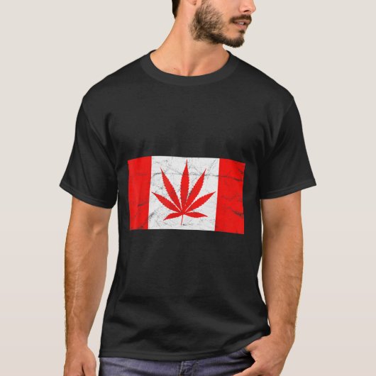 Funny Canada & Weed Leaf! Canadian New Flag Jo Tシャツ (正面)