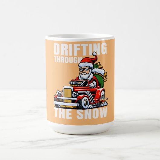 Funny Car Driving Santa as Drifting Through The コーヒーマグカップ (中央)
