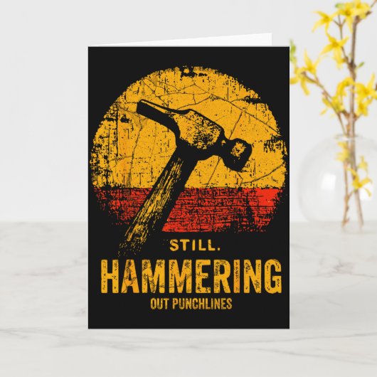 Funny Carpenter Still Hammering Out Punchlines Vin カード (黄色い花)