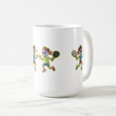 Funny Cartoon Skeletons Playing Padel Tennis – 3D  コーヒーマグカップ (正面右)