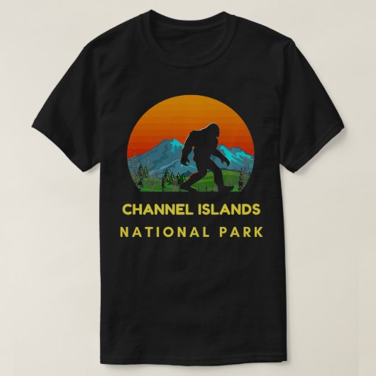Funny Channel Islands National Park Bigfoot Hiking Tシャツ (デザイン正面)