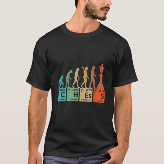 Funny Chess Evolution Gaming sets Periodic Table E Tシャツ (正面)