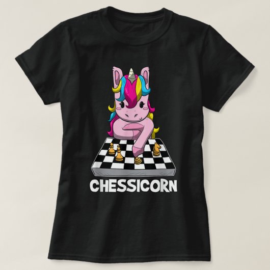 Funny Chessicorn Unicorn Chess Design Tシャツ (デザイン正面)