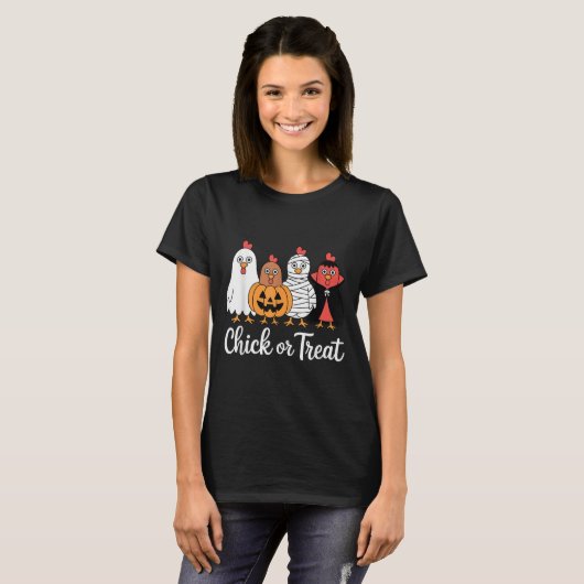 Funny Chick Or Treat Chicken Halloween  Tシャツ (正面フル)