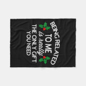 Funny Christmas Being Related To Me Family Joke フリースブランケット (正面(横))