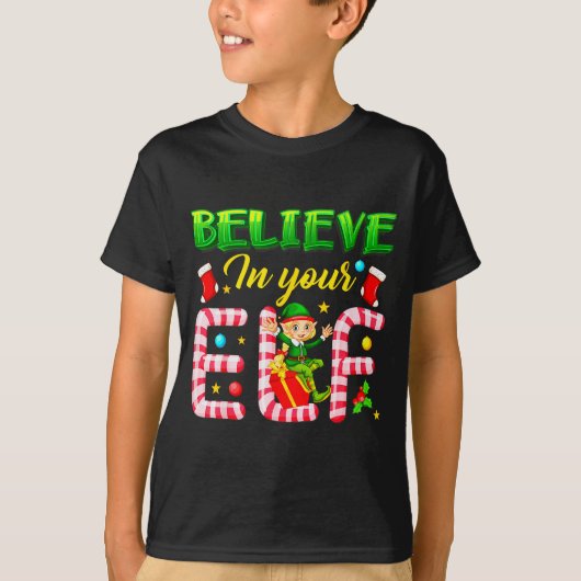 Funny Christmas Elf Design Believe In Your Elf Men Tシャツ (正面)