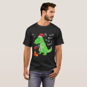 Funny Christmas T-Rex Dinosaur Design Tシャツ (正面フル)