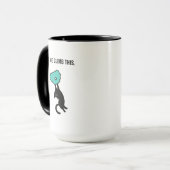 Funny Climbing Cat Catches Climbing Hold マグカップ (正面左)