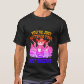 Funny Cowboy Cat "Buttered Your Last Biscuit" ✨🤠 Tシャツ (正面)