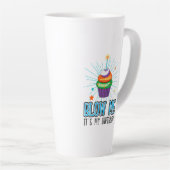 Funny Cupcake Candle Blow Me It's My Birthday  カフェラテマグ (右アングル)