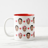Funny Custom Couple Faces Pattern Red Hearts ツートーンマグカップ (左)