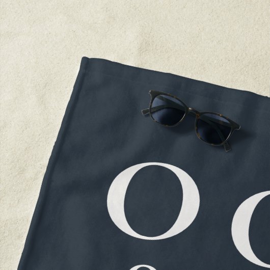Funny Custom Navy Blue White OOO Minimalist Men ビーチタオル (インサイチュ)