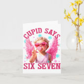 Funny Cute Cud Says Six Seven Valentine's Day 67 M カード (黄色い花)
