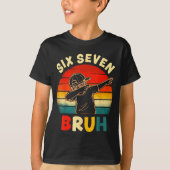 Funny Dabbing Boy Six Seven Bruh 67 Meme 6 7 Slang Tシャツ (正面)