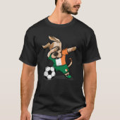 Funny Dabbing Dog Ireland Soccer Jersey Funny Iris Tシャツ (正面)