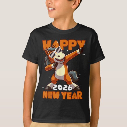 Funny Dabbing Horse Happy Lunar New Year 2026 Year Tシャツ (正面)