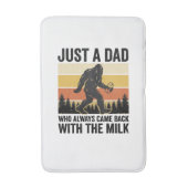 Funny Dad Came Back With the Milk Vintage Shirt_1 バスマット (正面縦)