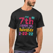 Funny Day February 2-22-22 Twosday 7Th Grade Math Tシャツ (正面)