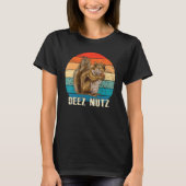 Funny Deez Nut Nutcracker Squirrel Deez Nutz Retro Tシャツ (正面)