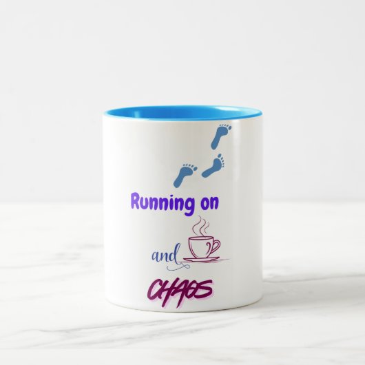 Funny Design on Coffee and Chaos ツートーンマグカップ (中央)