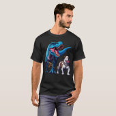 Funny Dinosaur American Bulldog Walking Dog Lover Tシャツ (正面フル)