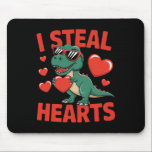 Funny Dinosaur Valentine Design With Hearts マウスパッド<br><div class="desc">Funny Dinosaur Valentine Design With Hearts</div>