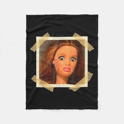 Funny Disgusting Doll Face Meme Hilarious Sarcasti フリースブランケット (正面)
