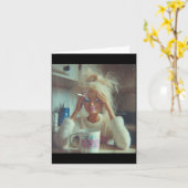 Funny Disgusting Doll Face Meme Smoking Sad Sarcas カード (黄色い花)