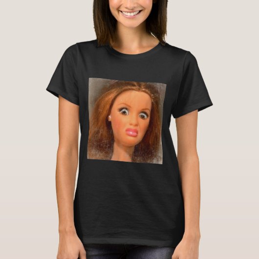 Funny Disgusting Doll Face Meme  Tシャツ (正面)