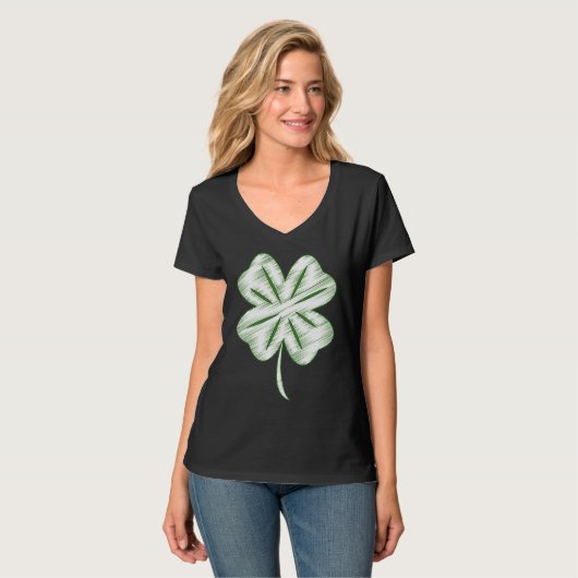 Funny Distressed Four Leaf Clover St Patrick's Day Tシャツ (正面フル)